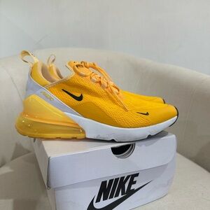 AIR MAX 270 Nike Bright Yellow and White Athletic Shoes